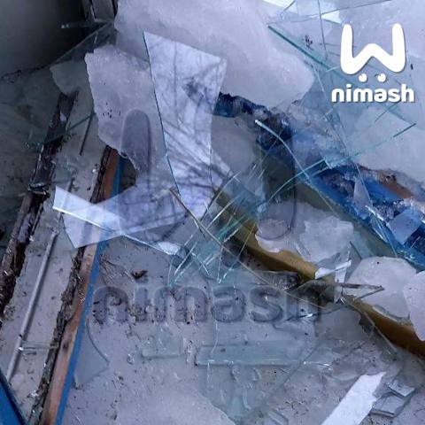 Ледяная глыба разбила окно жительнице Кстова Ледяная глыба разбила окно жительнице Кстова