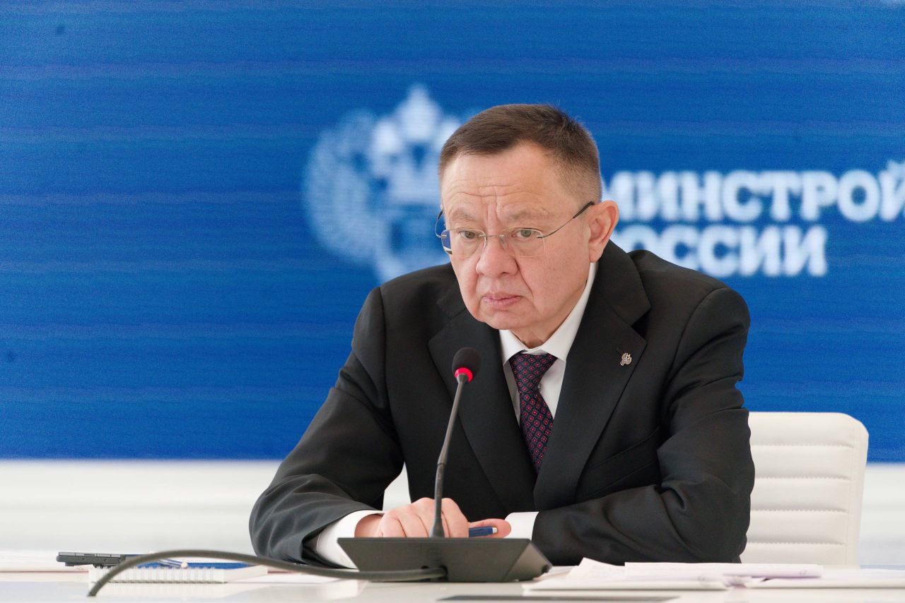 Глава Минстроя России Ирек Файзуллин совместно с Министром просвещения РФ Сергеем Кравцовым и губернатором Новгородской области Александром Дроновым обсудили строительство передовой школы в Новгородской области Глава Минстроя России Ирек Файзуллин совместно с Министром просвещения РФ Сергеем Кравцовым и губернатором Новгородской области Александром Дроновым обсудили строительство передовой школы в Новгородской области