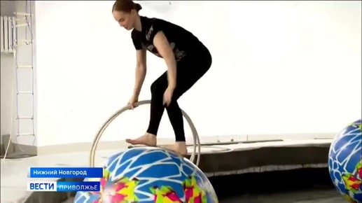 Цирковая жизнь - это многочасовые ежедневные репетиции, бесконечные переезды, физическая и моральная усталость