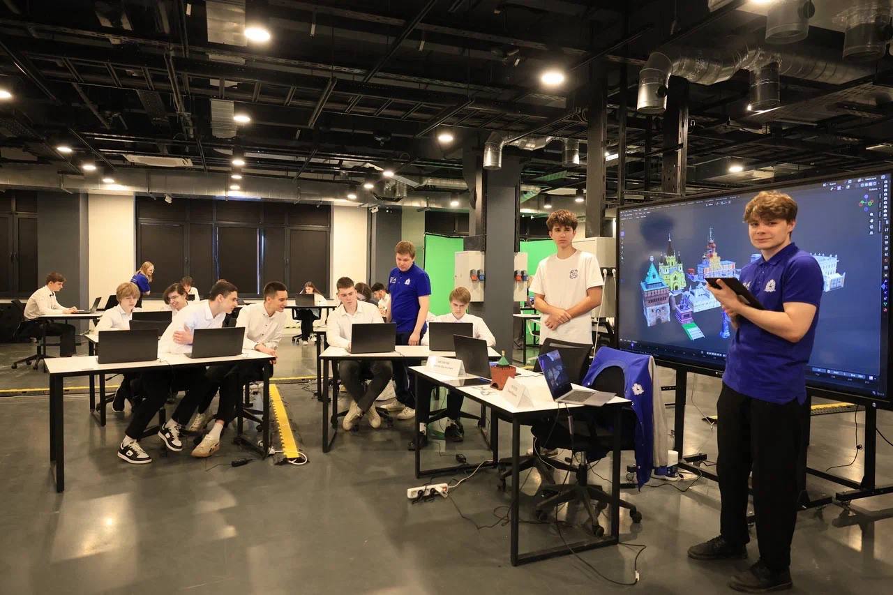 Глеб Никитин: Сегодня вместе с нашим вице-премьером Дмитрием Чернышенко, секретарем Генсовета «Единой России» Владимиром Якушевым и полпредом Президента России в Приволжском федеральном округе Игорем Комаровым оценили... Глеб Никитин: Сегодня вместе с нашим вице-премьером Дмитрием Чернышенко, секретарем Генсовета «Единой России» Владимиром Якушевым и полпредом Президента России в Приволжском федеральном округе Игорем Комаровым оценили...