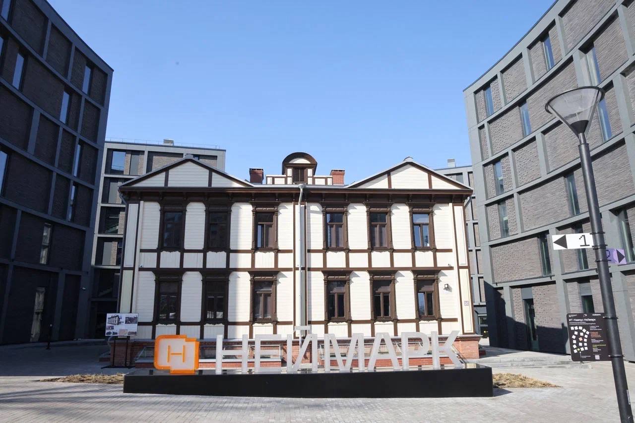 Глеб Никитин: Сегодня вместе с нашим вице-премьером Дмитрием Чернышенко, секретарем Генсовета «Единой России» Владимиром Якушевым и полпредом Президента России в Приволжском федеральном округе Игорем Комаровым оценили... Глеб Никитин: Сегодня вместе с нашим вице-премьером Дмитрием Чернышенко, секретарем Генсовета «Единой России» Владимиром Якушевым и полпредом Президента России в Приволжском федеральном округе Игорем Комаровым оценили...