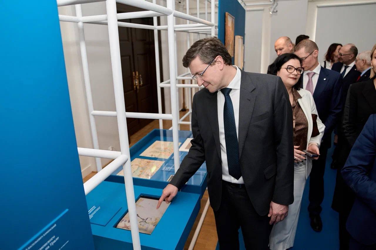 Глеб Никитин: Выставка «Слияния», посвященная 30-летию Нижегородского кампуса НИУ ВШЭ и 130-летию НГХМ, открылась в Нижнем Новгороде Глеб Никитин: Выставка «Слияния», посвященная 30-летию Нижегородского кампуса НИУ ВШЭ и 130-летию НГХМ, открылась в Нижнем Новгороде