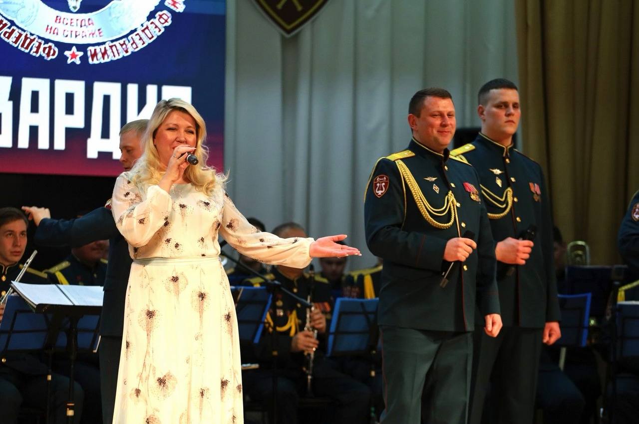 Глеб Никитин: Сегодня отмечается 10 лет со дня образования Росгвардии! Вместе с полномочным представителем Президента России в Приволжском федеральном округе Игорем Комаровым, губернатором Пензенской области Олегом... Глеб Никитин: Сегодня отмечается 10 лет со дня образования Росгвардии! Вместе с полномочным представителем Президента России в Приволжском федеральном округе Игорем Комаровым, губернатором Пензенской области Олегом...