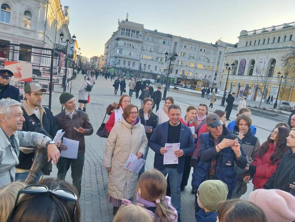 В Нижнем Новгороде детский правозащитник совместно с региональным отделением СТД РФ провели акцию «Дарю тепло»