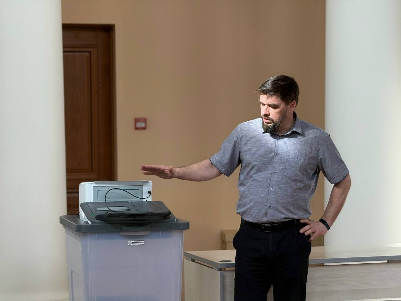 День открытых дверей: встречи с молодыми и будущими избирателями в стенах избирательной комиссии Нижегородской области продолжаются! День открытых дверей: встречи с молодыми и будущими избирателями в стенах избирательной комиссии Нижегородской области продолжаются!