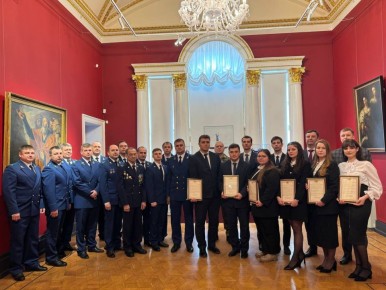 Сегодня в Нижегородском государственном художественном музее состоялась торжественная церемония принятия Присяги молодыми специалистами прокуратуры Нижегородской области