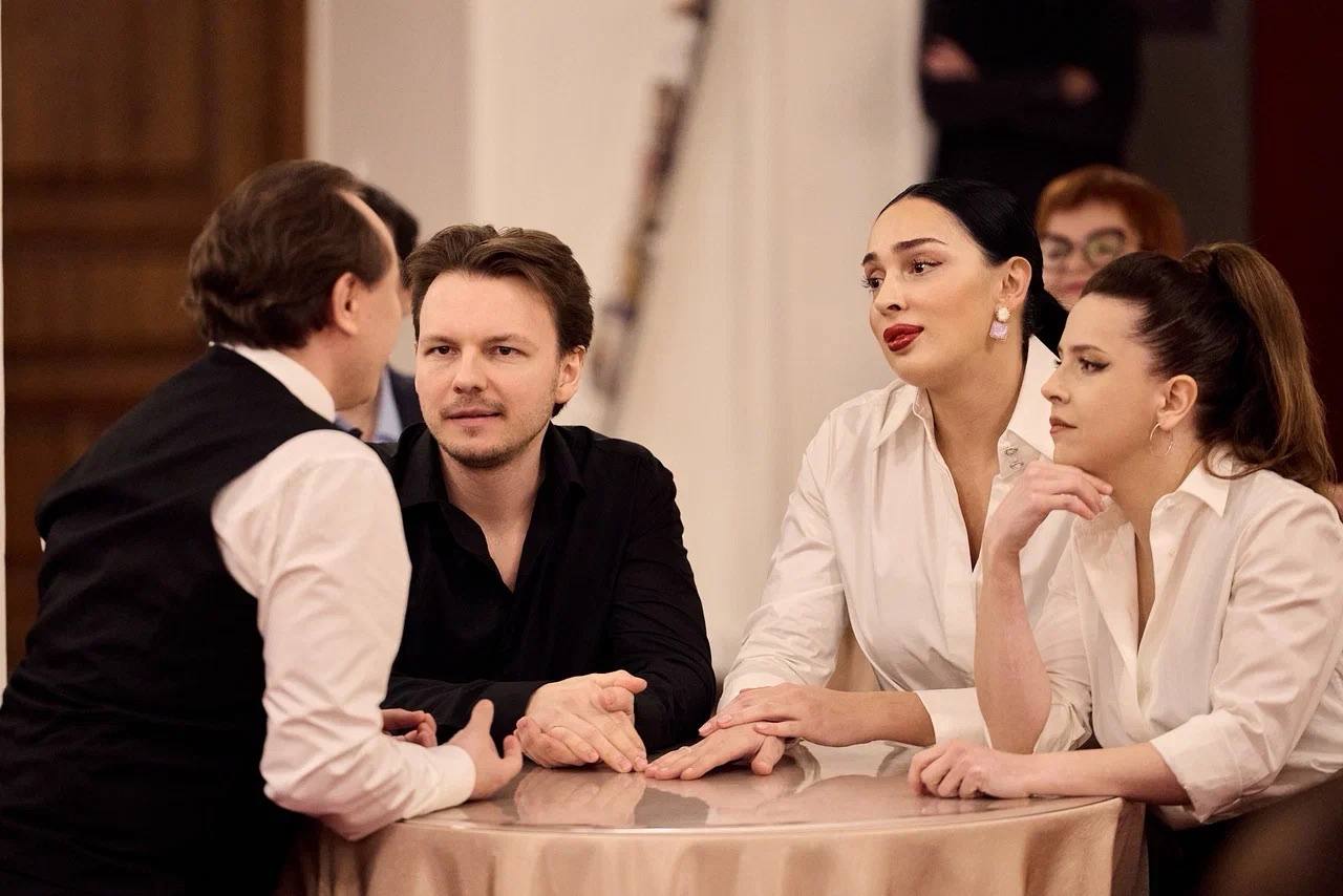 Театры открыли закулисье. В Нижегородской области прошла Всероссийская акция «Ночь театрального искусства» — зрителей ждали спектакли, экскурсии за кулисы, открытые репетиции и творческие встречи Театры открыли закулисье. В Нижегородской области прошла Всероссийская акция «Ночь театрального искусства» — зрителей ждали спектакли, экскурсии за кулисы, открытые репетиции и творческие встречи