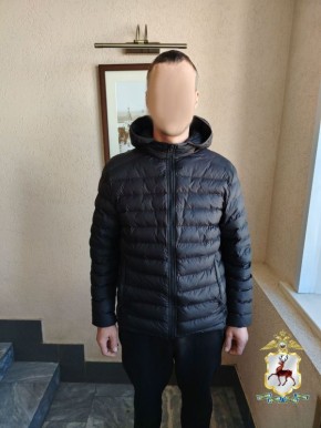 В Нижнем Новгороде пассажир авто выкинул наркотические средства при виде сотрудников ГИБДД