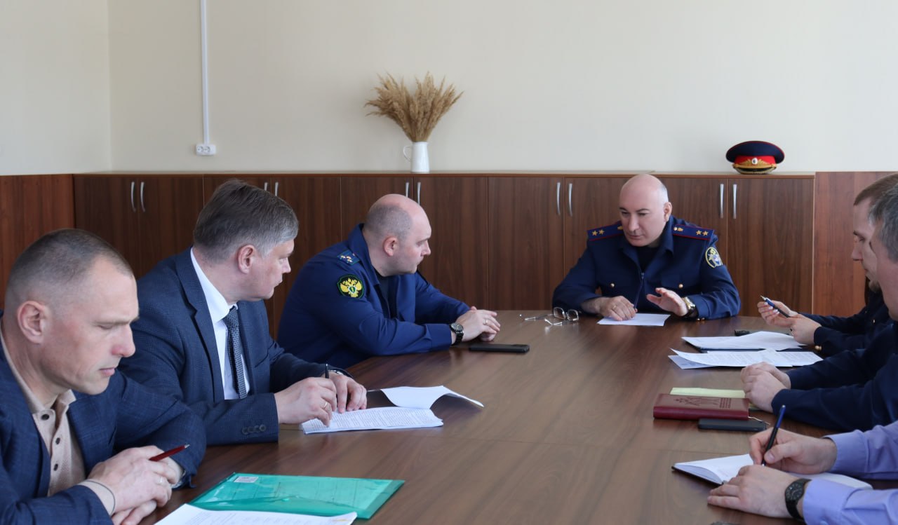 Руководитель следственного управления провел межведомственное совещание по вопросам расселения аварийного жилья