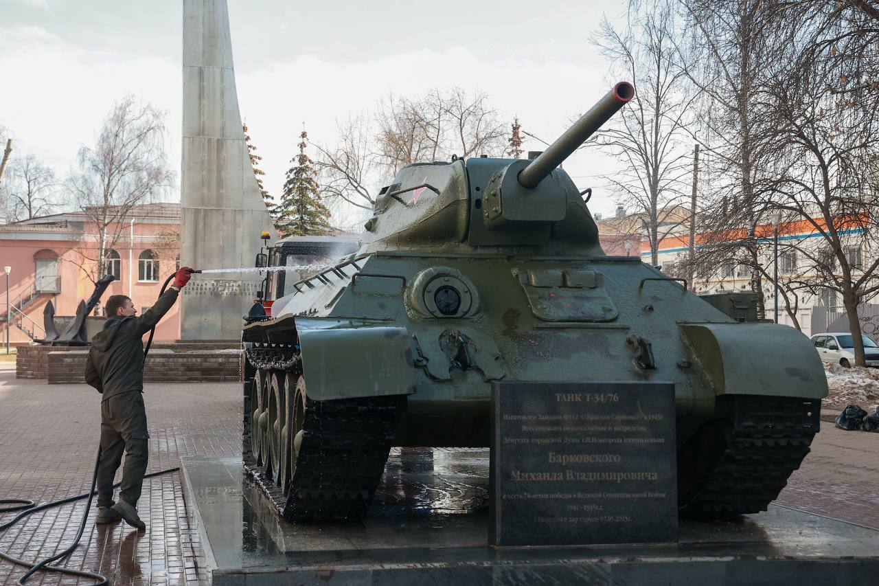 Юрий Шалабаев: Сегодня стартует месячник по благоустройству - самый активный период кампании по уборке города к тёплому сезону Юрий Шалабаев: Сегодня стартует месячник по благоустройству - самый активный период кампании по уборке города к тёплому сезону