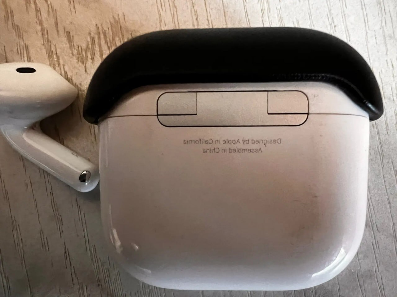 Украденный подарок: нижегородец похитил оставленные в поезде без присмотра наушники и подарил их знакомому