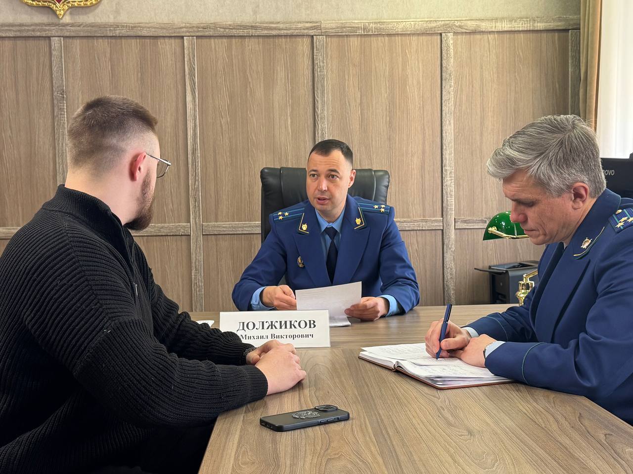 Сегодня исполняющий обязанности прокурора Нижегородской области Михаил Должиков провел прием жителей областного центра в городской прокуратуре Сегодня исполняющий обязанности прокурора Нижегородской области Михаил Должиков провел прием жителей областного центра в городской прокуратуре