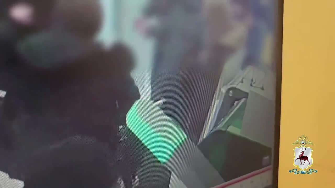 Деньги, оставленные в банкомате, решил прибрать к рукам житель Богородска