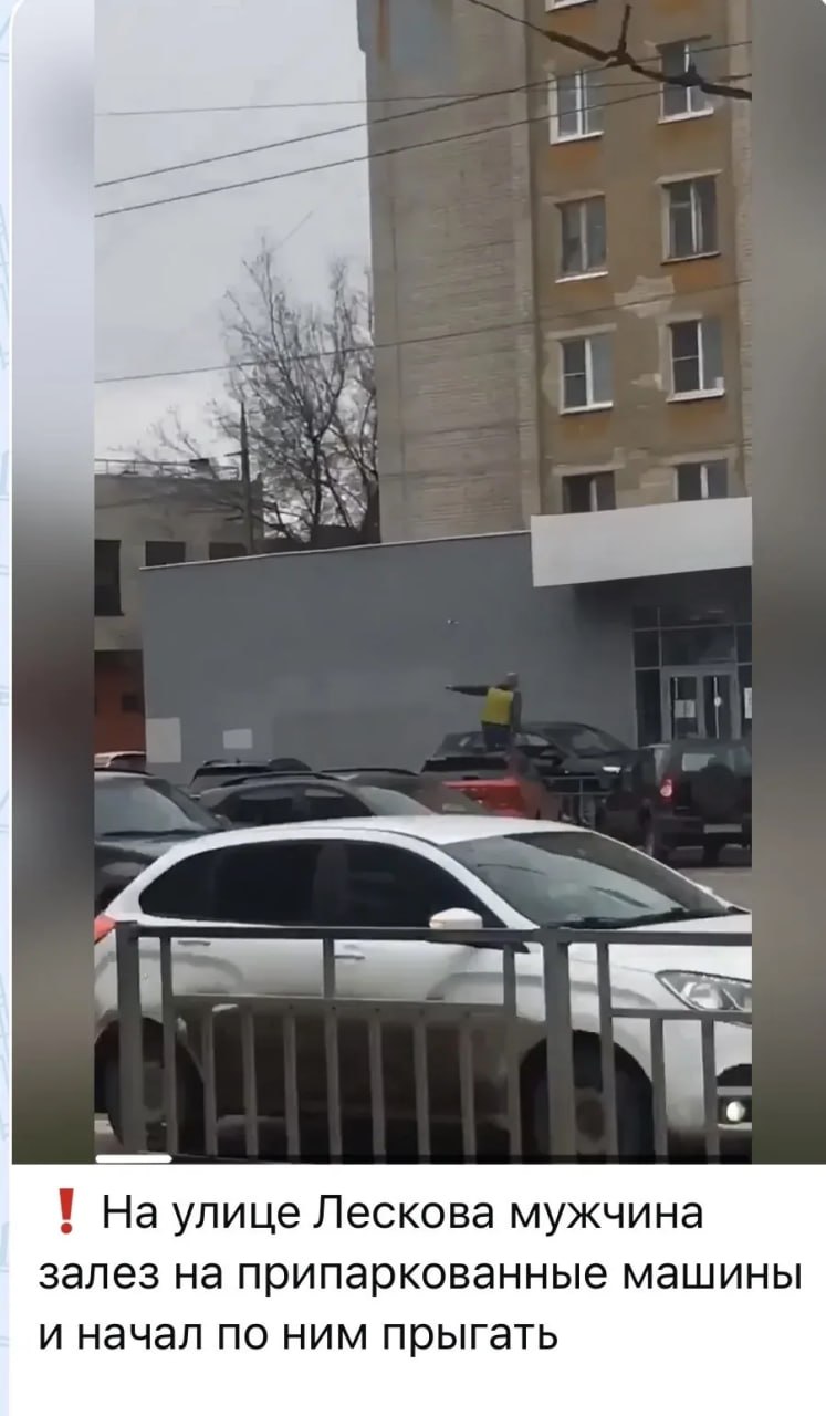 Задержан мужчина, повредивший 6 автомобилей в Автозаводском районе