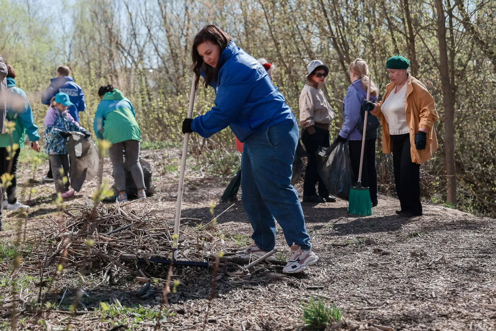 Юрий Шалабаев: Погода на этой неделе показывает устойчивый плюс, снега уже как не бывало, газоны практически сухие Юрий Шалабаев: Погода на этой неделе показывает устойчивый плюс, снега уже как не бывало, газоны практически сухие