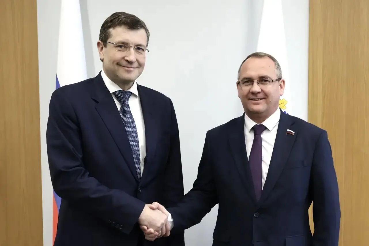 Мое двухлетнее обучение по программе «Время героев» на финишной прямой – готовлюсь к защите диплома и сегодня встретился со своим наставником, губернатором Нижегородской области Глебом Сергеевичем Никитиным Мое двухлетнее обучение по программе «Время героев» на финишной прямой – готовлюсь к защите диплома и сегодня встретился со своим наставником, губернатором Нижегородской области Глебом Сергеевичем Никитиным