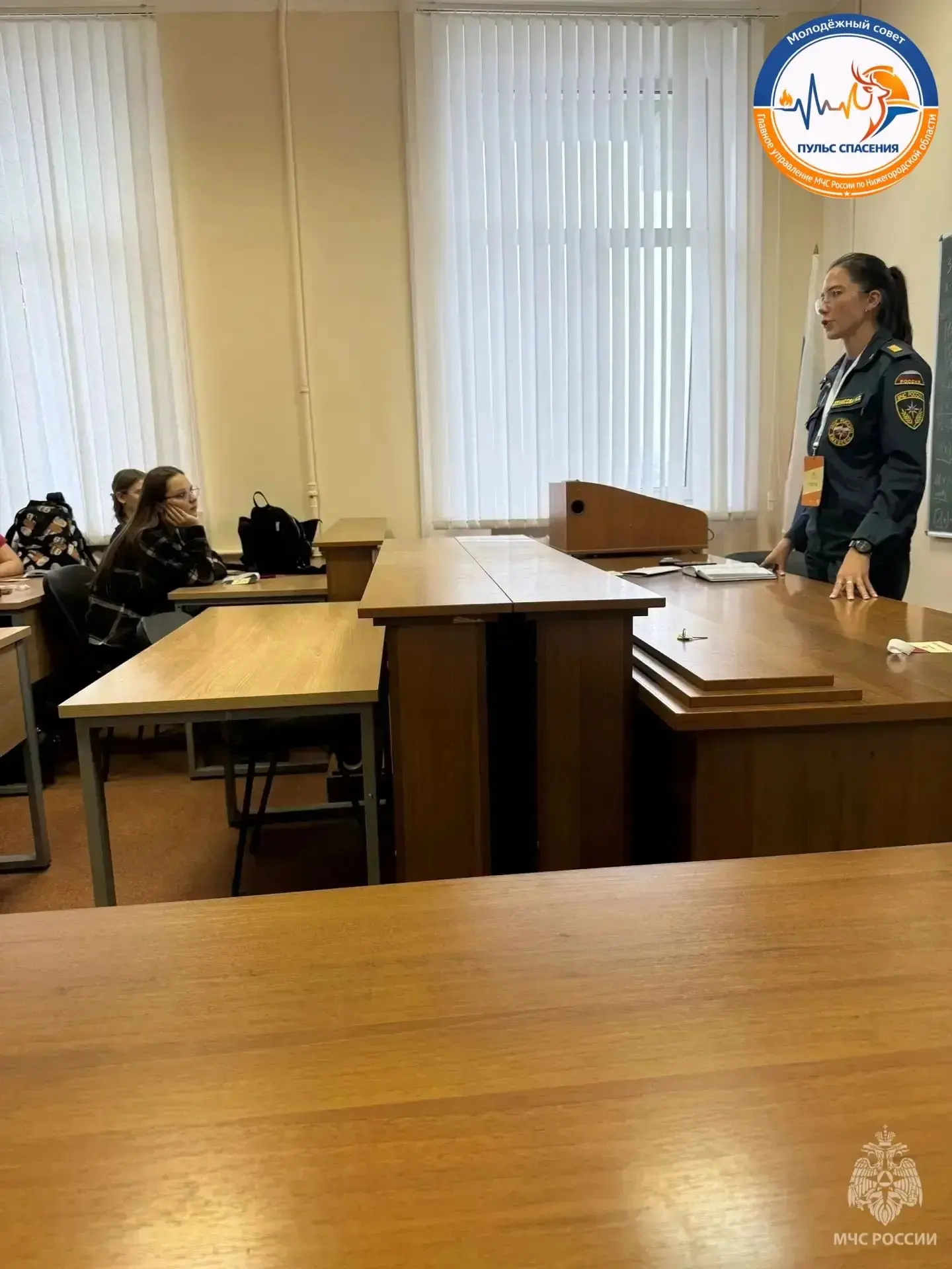 Обучаем безопасности!. Члены Молодежного совета Главного управления МЧС России по Нижегородской области провели занятия, направленные на повышение осведомленности о безопасности и формирование ответственного отношения к жизни