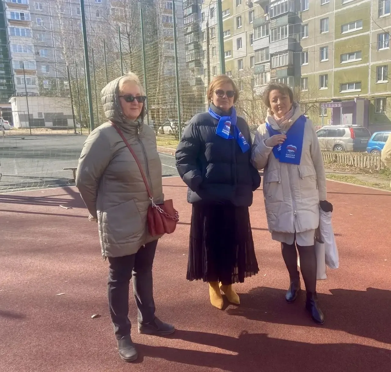 Ольга Балакина проверила состояние спортплощадки на улице Верхне-Печерской в рамках «Партийного десанта»