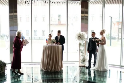 ���� �������: ����� 400 ������ ���������������� � ������������� ������� �� ������ ������� �����