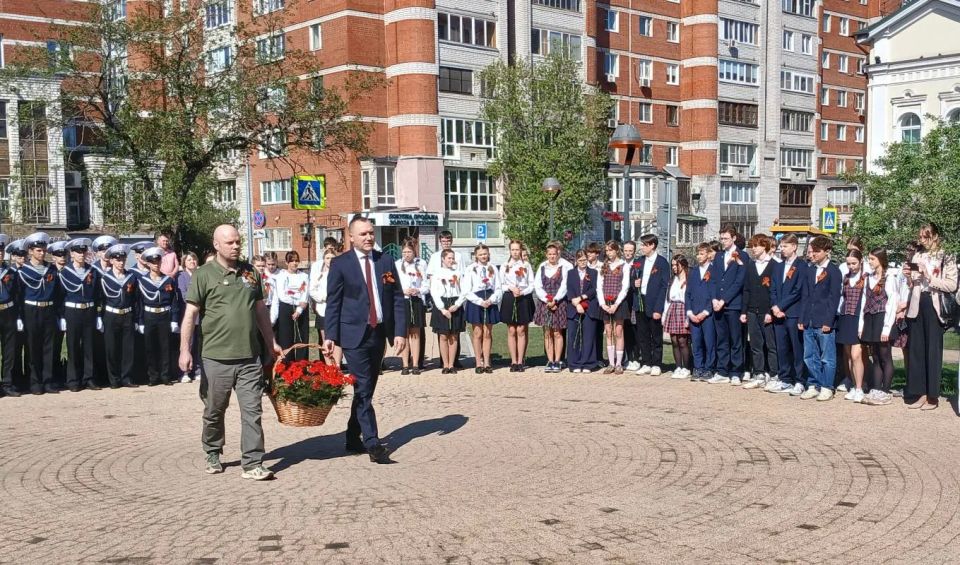 Жанна Скворцова, Ольга Балакина и Светлана Досаева приняли участие в памятном мероприятии, приуроченном к Дню Победы Жанна Скворцова, Ольга Балакина и Светлана Досаева приняли участие в памятном мероприятии, приуроченном к Дню Победы
