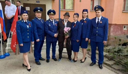 В Арзамасе работники прокуратуры поздравили ветеранов с 81-й годовщиной Победы в Великой Отечественной войне