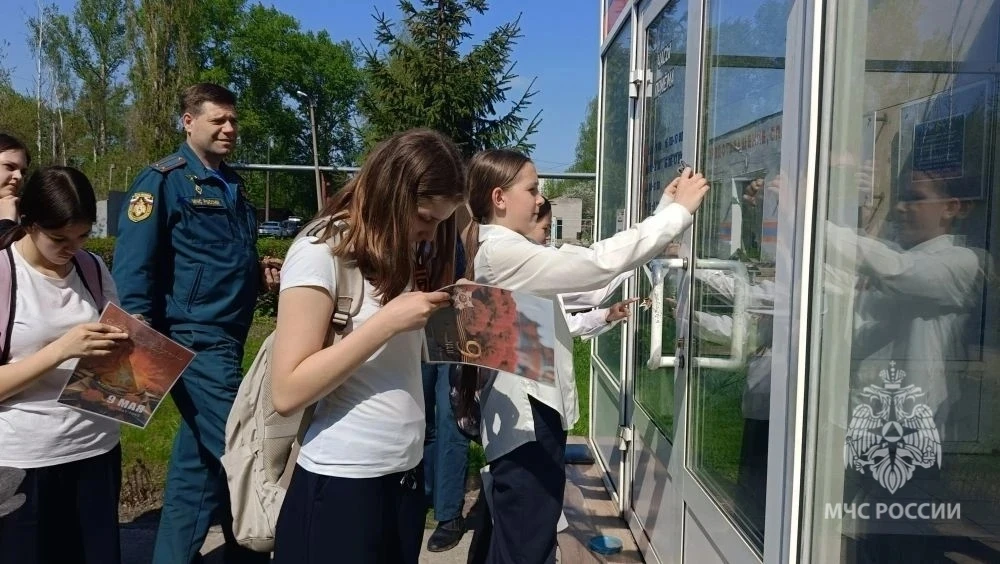 Пожарные принимают поздравления с Днём Победы! Пожарные принимают поздравления с Днём Победы!