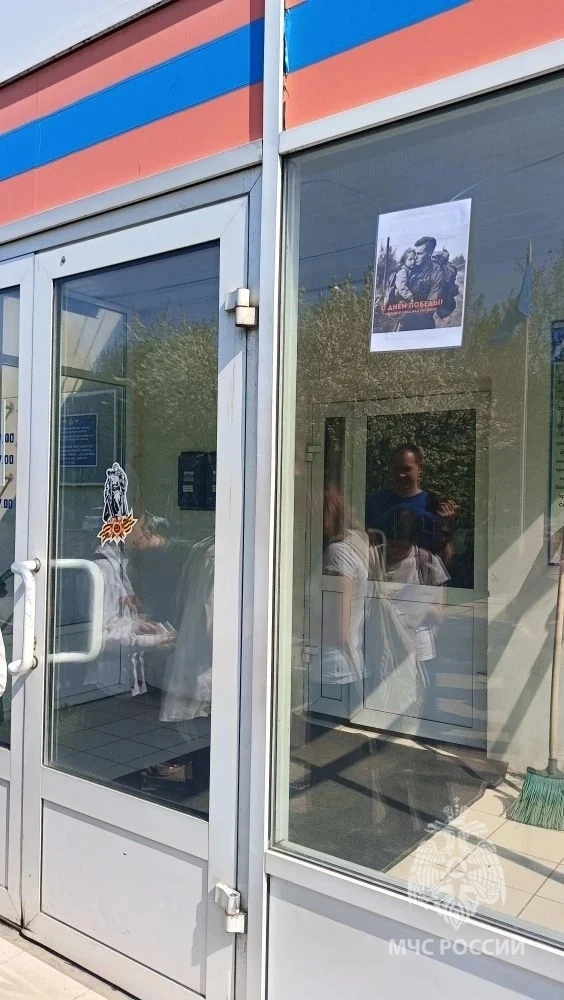 Пожарные принимают поздравления с Днём Победы! Пожарные принимают поздравления с Днём Победы!