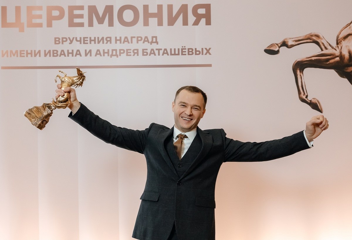 Знакомьтесь, Дмитрий Фёдоров — электрослесарь выксунского завода Объединённой металлургической компании (ОМК), а теперь ещё и лауреат премии им. Баташёвых!