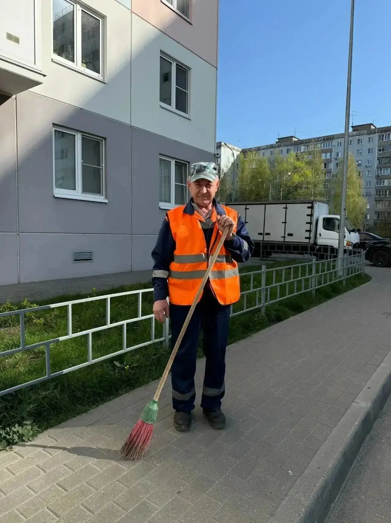 Лучшим дворником Нижнего Новгорода по итогам весенней уборки стала Полина Шелудяева из Ленинского района, сообщил мэр Юрий Шалабаев Лучшим дворником Нижнего Новгорода по итогам весенней уборки стала Полина Шелудяева из Ленинского района, сообщил мэр Юрий Шалабаев