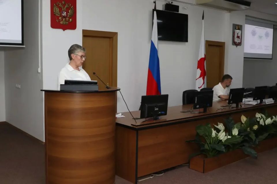 Комиссионную неделю в городской Думе Нижнего Новгорода открыло заседание постоянной комиссии по развитию экономики, промышленности, предпринимательству и туризму
