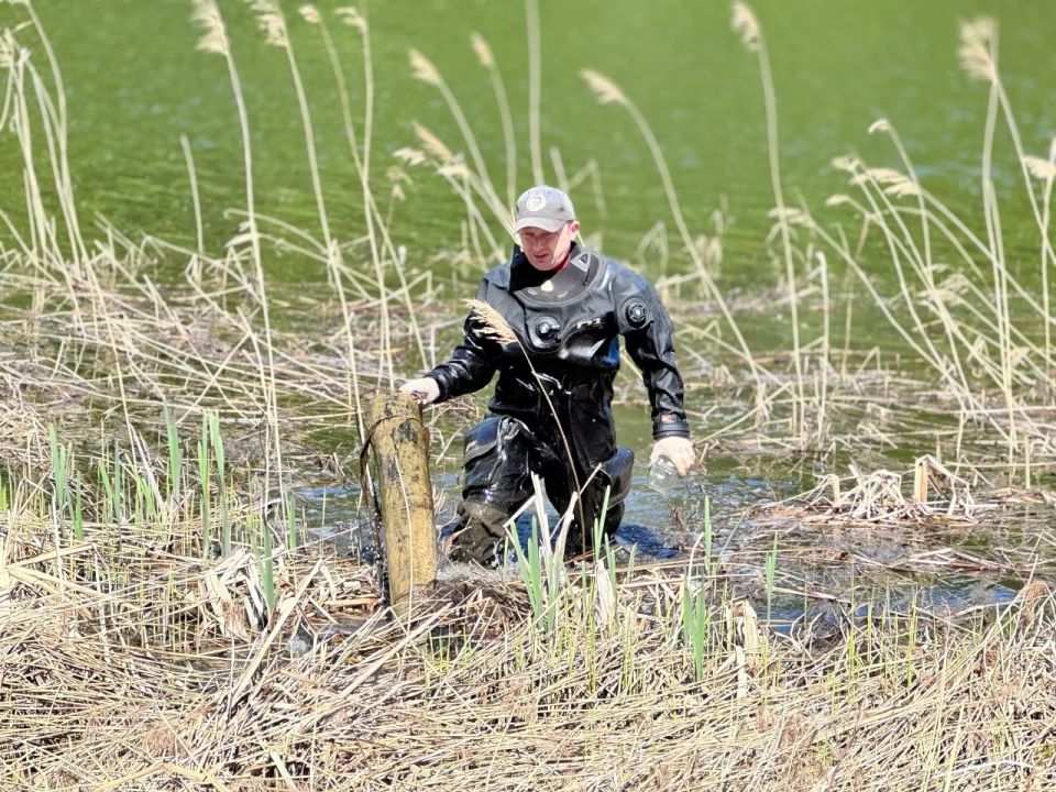 Водолазы аварийно-спасательного отряда Нижнего Новгорода начали обследование и очистку водоёмов перед стартом купального сезона Водолазы аварийно-спасательного отряда Нижнего Новгорода начали обследование и очистку водоёмов перед стартом купального сезона