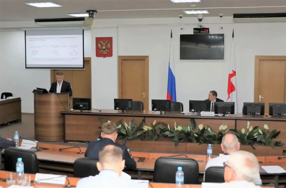 В городской Думе продолжается работа постоянных комиссий В городской Думе продолжается работа постоянных комиссий