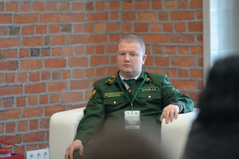 На Всероссийском форуме «Цифровой лес» в г. Нижний Новгород прошел круглый стол, посвященный работе модуля лесоустройство во ФГИС Лесного комплекса На Всероссийском форуме «Цифровой лес» в г. Нижний Новгород прошел круглый стол, посвященный работе модуля лесоустройство во ФГИС Лесного комплекса