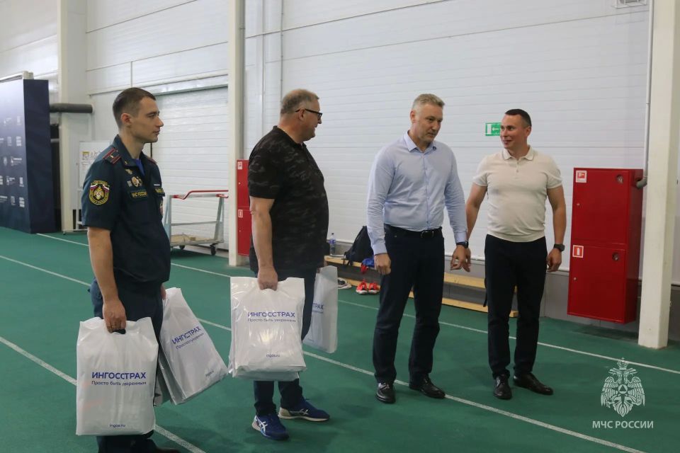 Быстрее, выше, сильнее — во имя безопасности: новая форма для сборной ГУ МЧС России по Нижегородской области Быстрее, выше, сильнее — во имя безопасности: новая форма для сборной ГУ МЧС России по Нижегородской области