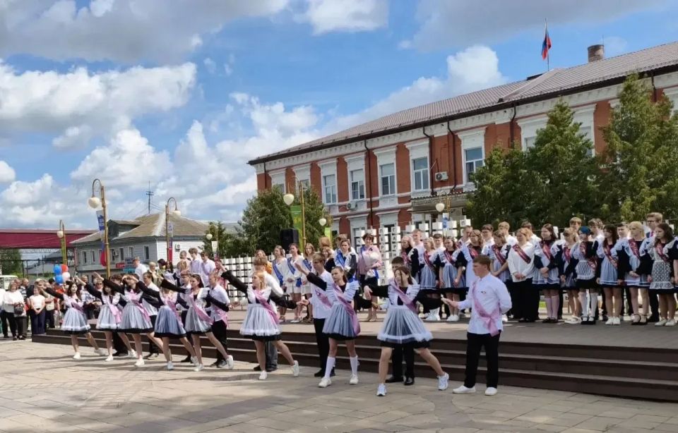 Вчера во всех школах страны прозвенел «последний звонок» – волнительное событие не только для детей, но и для их родителей
