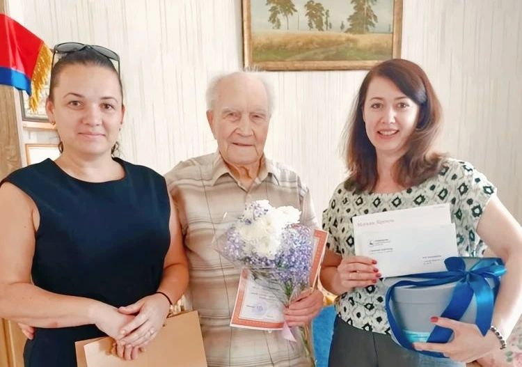 Цифра дня-100. 100-летний юбилей отметил ветеран Великой Отечественной войны Александр Иванович Большаков