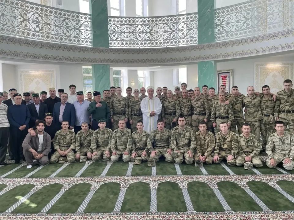 Военнослужащие Саровского соединения Росгвардии приняли участие в праздновании Курбанбайрам Военнослужащие Саровского соединения Росгвардии приняли участие в праздновании Курбанбайрам