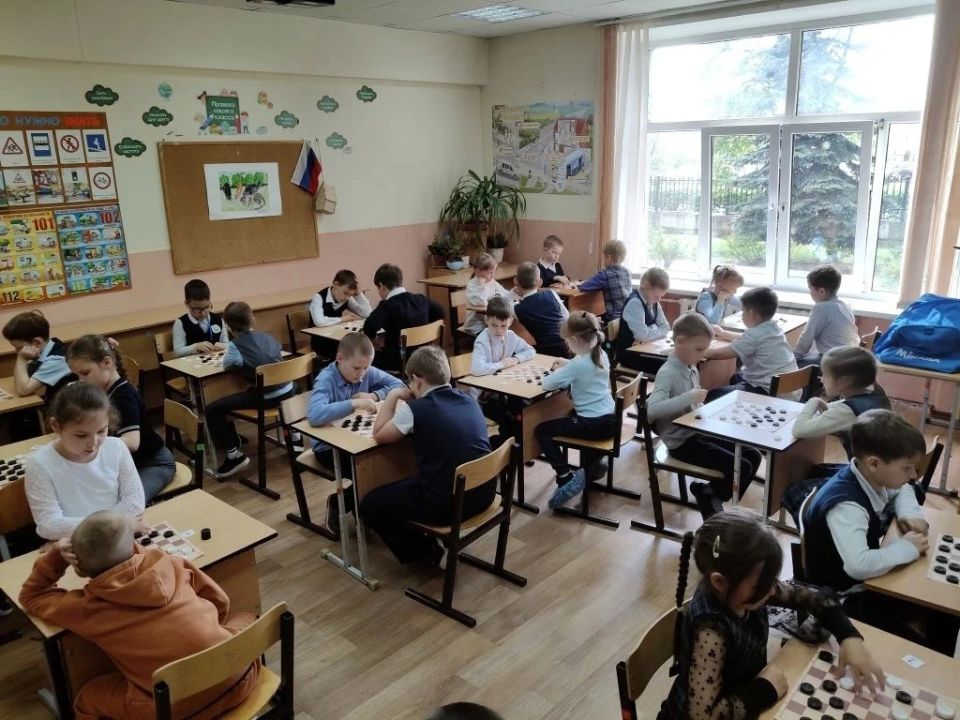 Когда нижегородцы садятся играть в шашки, они становятся победителями Когда нижегородцы садятся играть в шашки, они становятся победителями