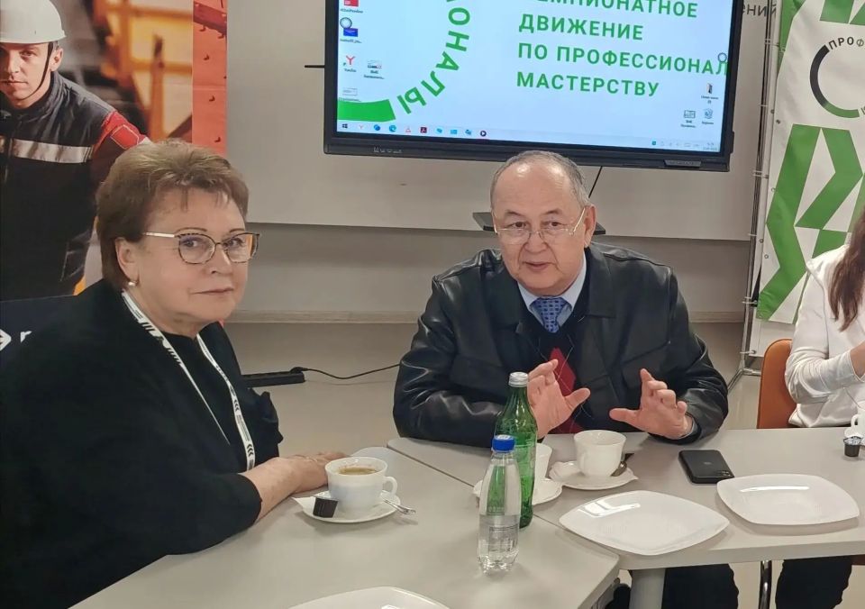 Международный диалог: колледж Выксы принял делегацию из Китая, Индии и Казахстана Международный диалог: колледж Выксы принял делегацию из Китая, Индии и Казахстана