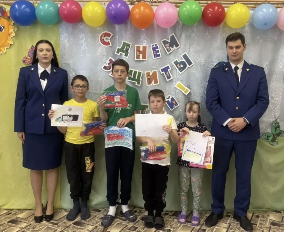 В День защиты детей работники органов прокураты Нижегородской области провели традиционные встречи с воспитанниками подшефных учреждений В День защиты детей работники органов прокураты Нижегородской области провели традиционные встречи с воспитанниками подшефных учреждений