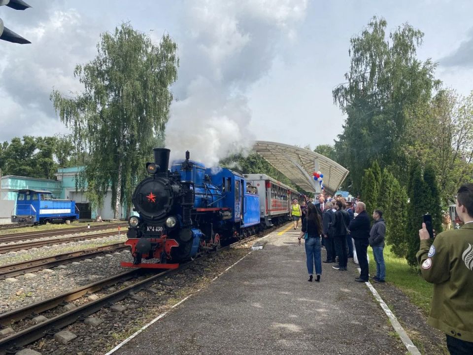 Движение поездов открылось на ДЖД в Нижнем Новгороде и Казани в День защиты детей Движение поездов открылось на ДЖД в Нижнем Новгороде и Казани в День защиты детей