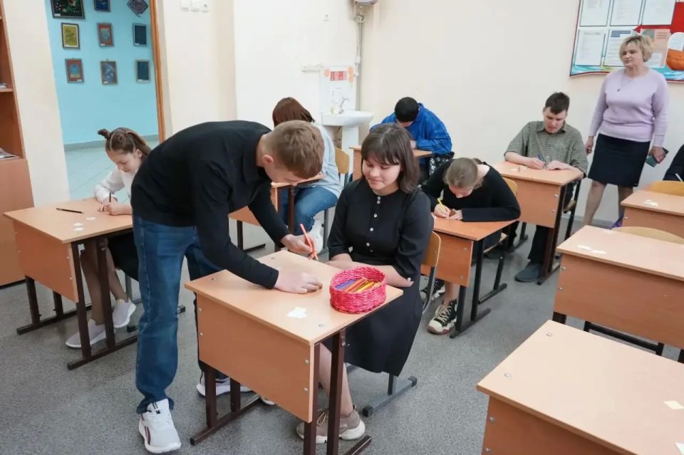 Общественный совет при Минстрое России провел праздник для воспитанников Дивеевской школы-интерната Общественный совет при Минстрое России провел праздник для воспитанников Дивеевской школы-интерната