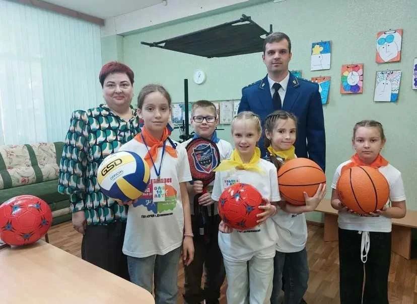 В День защиты детей работники органов прокураты Нижегородской области провели традиционные встречи с воспитанниками подшефных учреждений В День защиты детей работники органов прокураты Нижегородской области провели традиционные встречи с воспитанниками подшефных учреждений