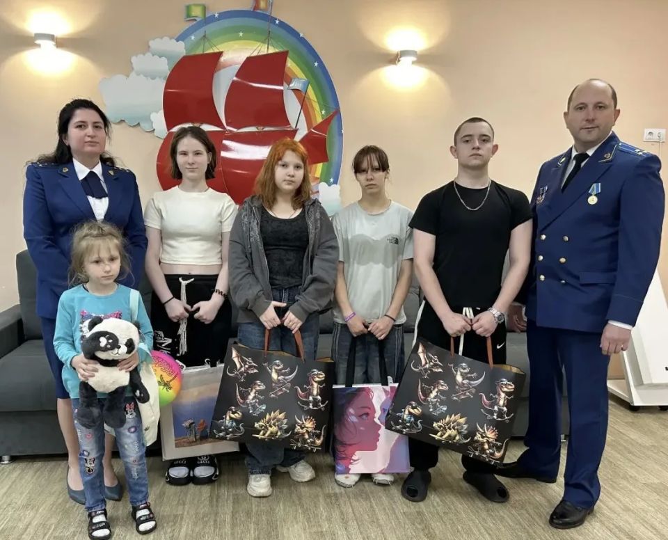 В День защиты детей работники органов прокураты Нижегородской области провели традиционные встречи с воспитанниками подшефных учреждений
