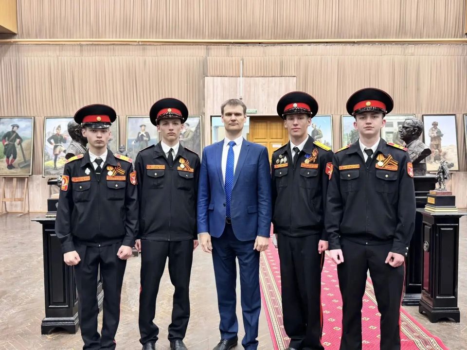 В Нижнем Новгороде открылась бесплатная выставка «Сквозь время — доблесть не молчит» В Нижнем Новгороде открылась бесплатная выставка «Сквозь время — доблесть не молчит»