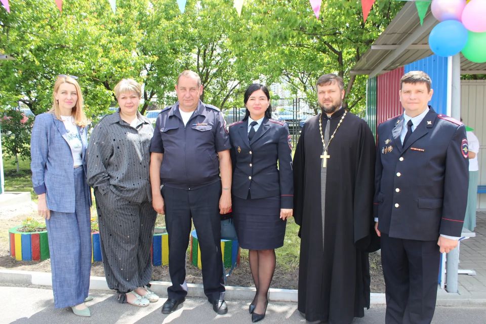 Транспортные полицейские Белгорода приняли участие в празднике, посвященном Дню защиты детей Транспортные полицейские Белгорода приняли участие в празднике, посвященном Дню защиты детей