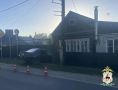 Водитель без прав влетел в жилой дом в Тумботине
