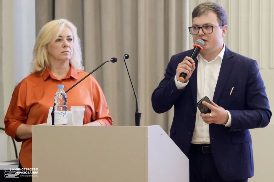 Юрий Шалабаев: Воронежские педагоги презентовали свои инновационные проекты Юрий Шалабаев: Воронежские педагоги презентовали свои инновационные проекты