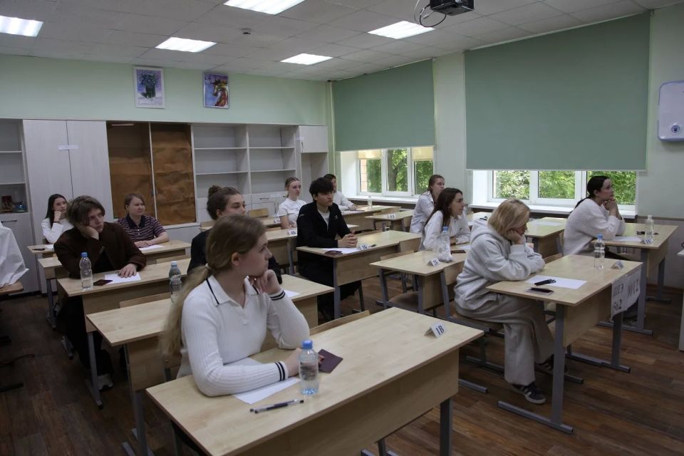 Экзамен сдан: более 34 тысяч нижегородских девятиклассников написали ОГЭ по русскому языку!