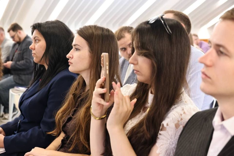 Интерес молодежи к национальной культуре сегодня необычайно высок Интерес молодежи к национальной культуре сегодня необычайно высок
